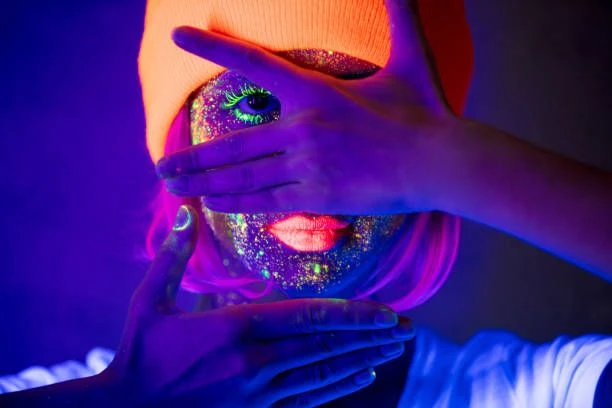 Neon splatter room 10