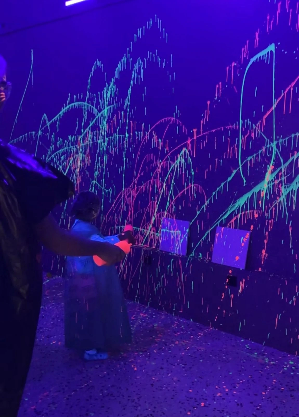Neon splatter room 3